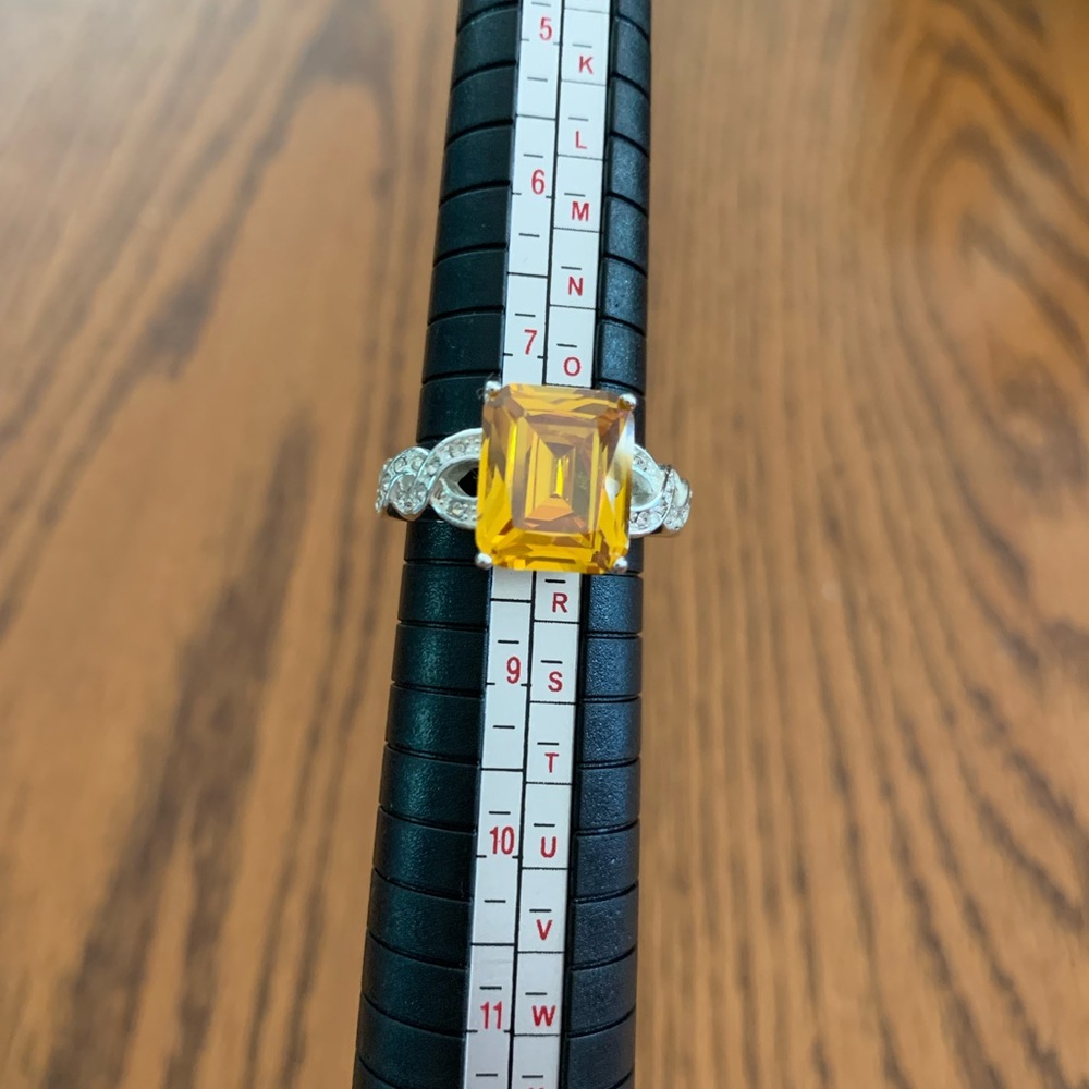 Costume ring, silver & citrine